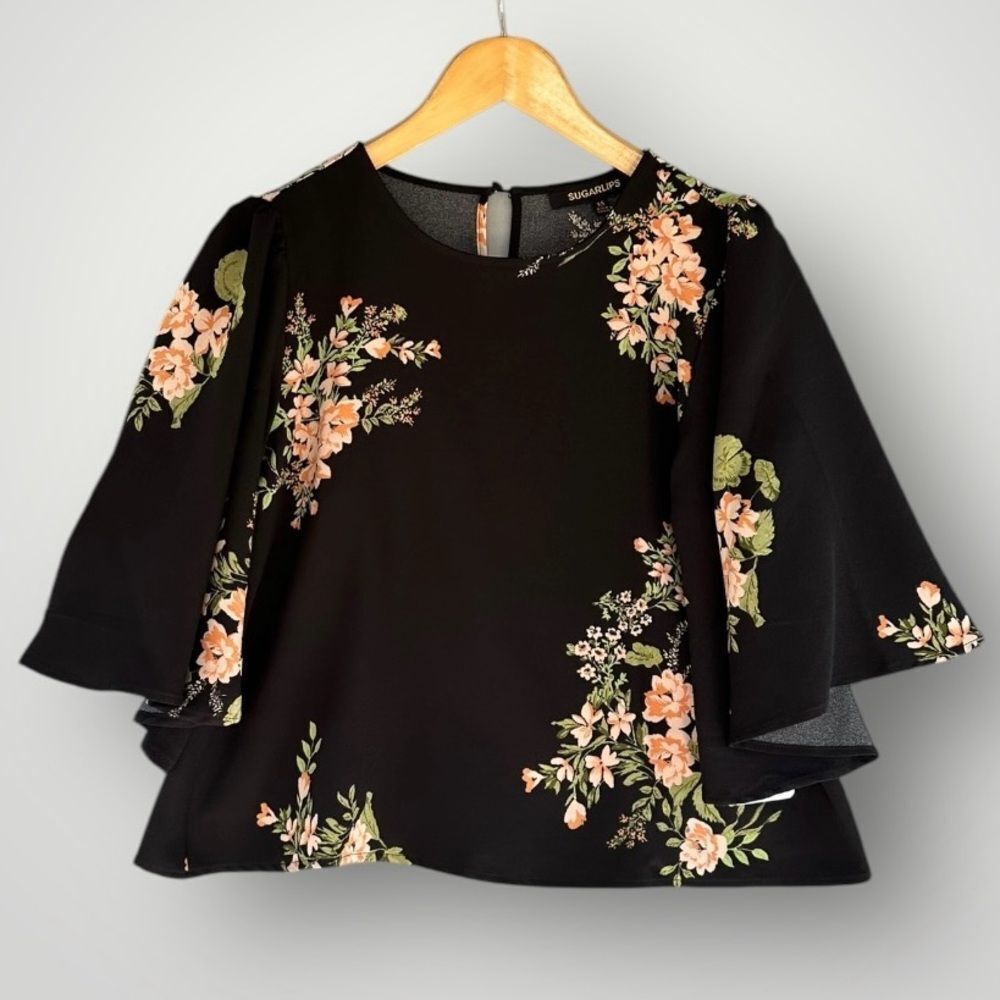 🎉5 for $40🎉 NWT Sugarlips Top Blouse Shirt Size XS Floral